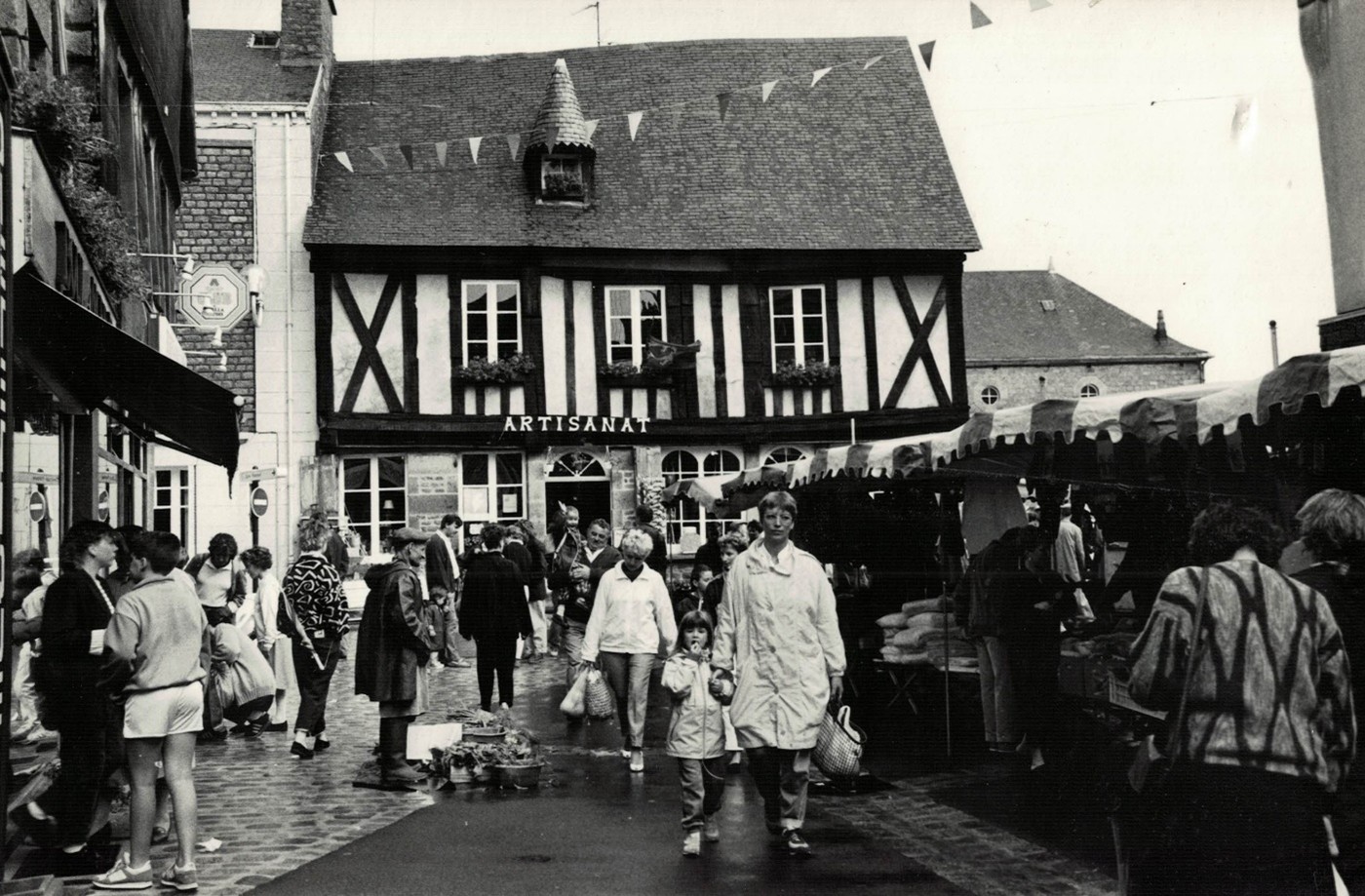Jour de marché, Photographie Bernard Des Robert, 1988